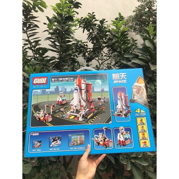Lego xếp hình tàu vũ trụ