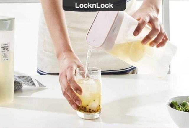 Bình nước handle bottle Lock 1.4L