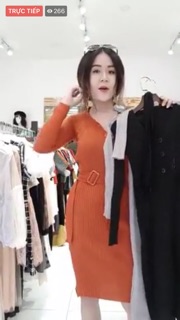 Váy len body