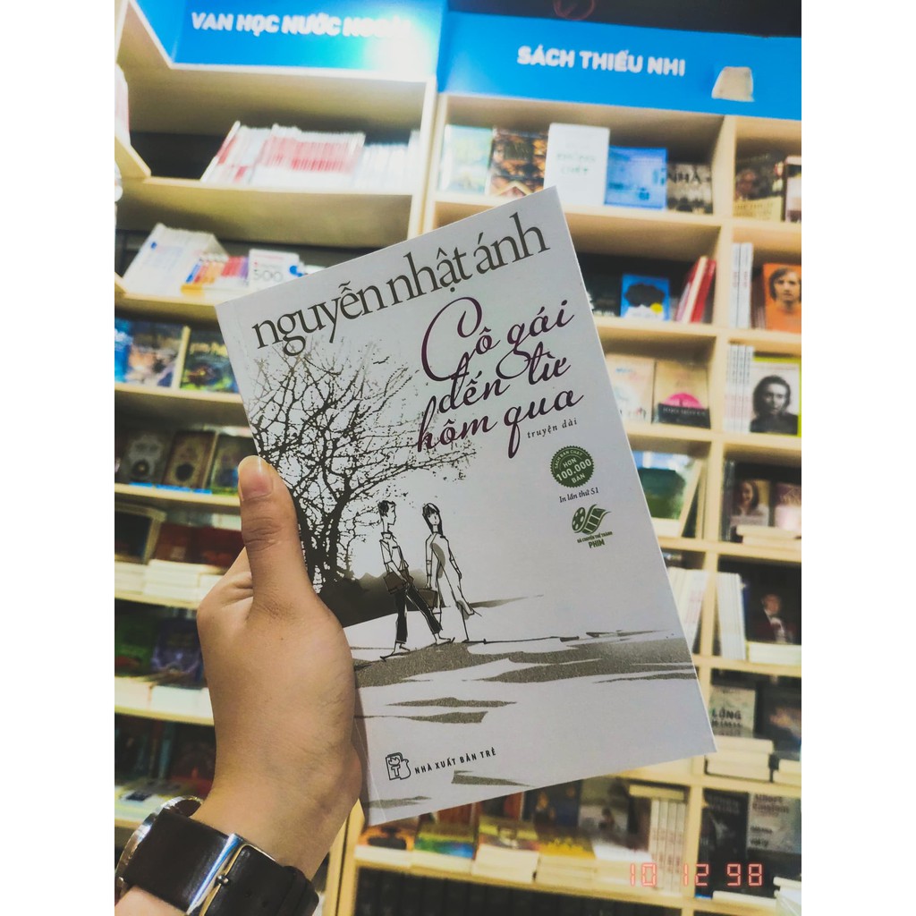 Sách-Cô Gái Đến Từ Hôm Qua | BigBuy360 - bigbuy360.vn