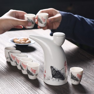 Bình Đựng Rượu Phong Cách Cổ Điển Độc Đáo