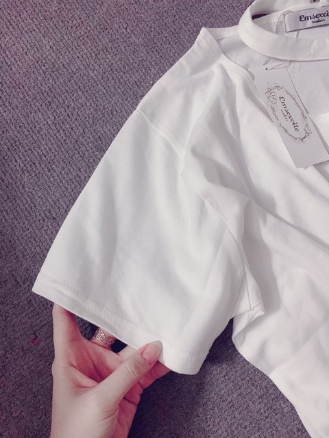 Áo thun cổ chocker Form rộng xuất Nhật | BigBuy360 - bigbuy360.vn