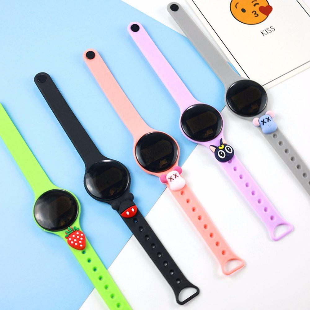 Đồng Hồ Đeo Tay Điện Tử Màn Hình Cảm Ứng LED Hình Pikachu / Chuột Mickey Điều Chỉnh Được Phong Cách Hàn Quốc