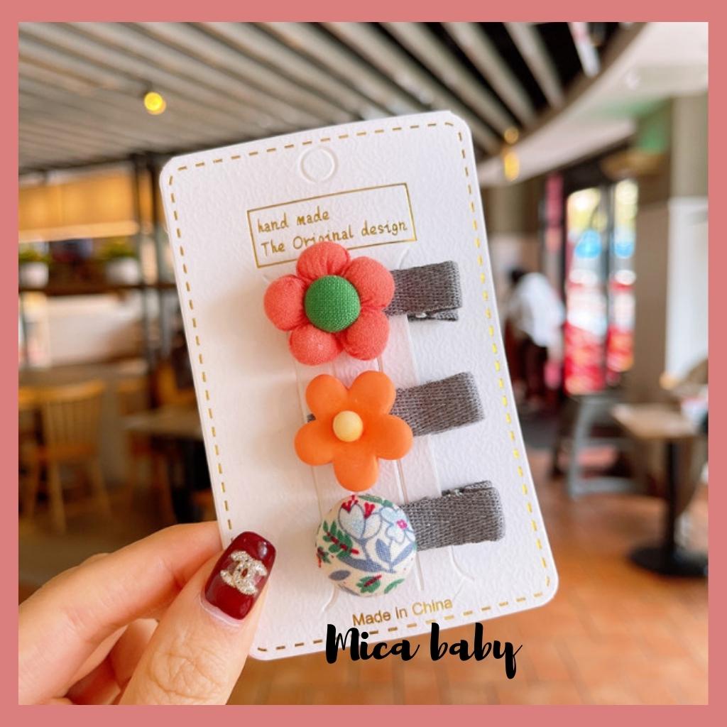 Set 3 kẹp tóc bọc vải gắn hình hoa dễ thương cho bé gái KT33 Mica Baby