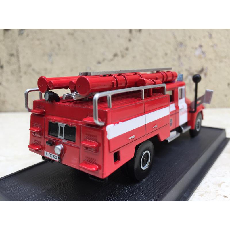 Mô hình xe CỨU HỎA 1964 ZIL 130 Kazakhstan 1:57