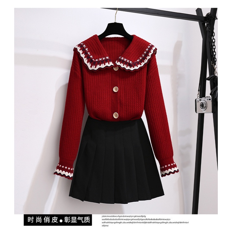 Set áo len có cổ kiểu sơ mi đóng cúc kèm chân váy xòe xếp ly. . Áo len nữ mix chân váy ngắn.