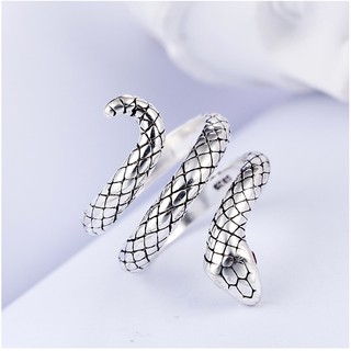 Nhẫn rắn mắt đỏ uốn lượn