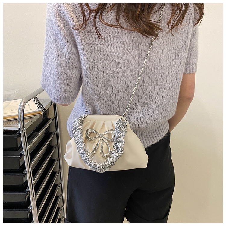 Túi Xách Đeo Vai Hình Đám Mây Đính Đá Phối Dây Xích Thời Trang Mùa Hè 2022 Cho Nữ