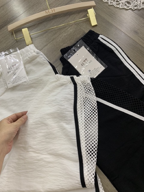 [Mã WARN10 giảm 10k đơn 99k] BÁN SỈ QUẦN JOGGER ĐŨI PHA LƯỚI ĐEN TRẮNG CHO NỮ | BigBuy360 - bigbuy360.vn