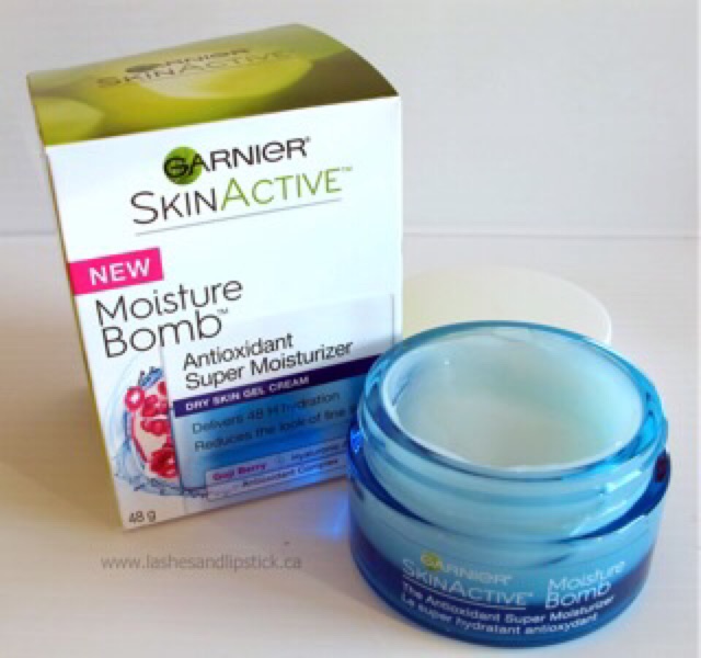 Kem dưỡng ẩm làm nờ nếp nhăn Garnier SkinActive Moisture Bomb The Antioxidant Super Moisturizer