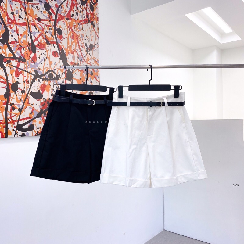 Quần short nữ, quần short vải gấp gấu thắt lưng đen 5909