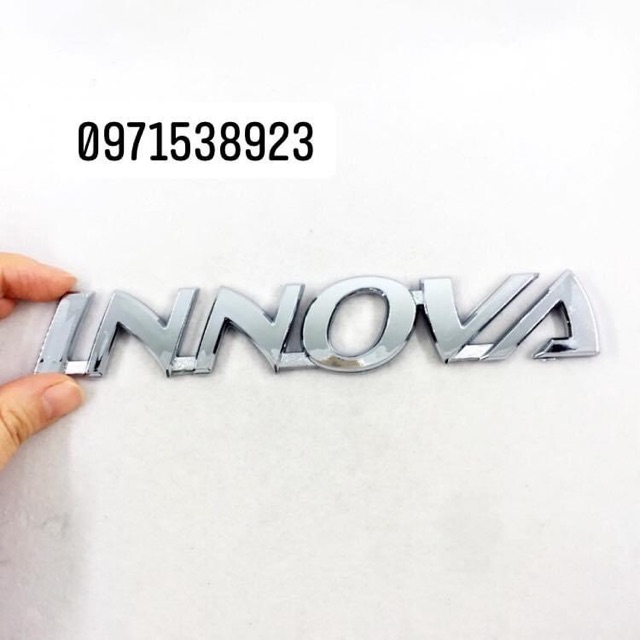 logo chữ nổi TOYOTA INNOVA