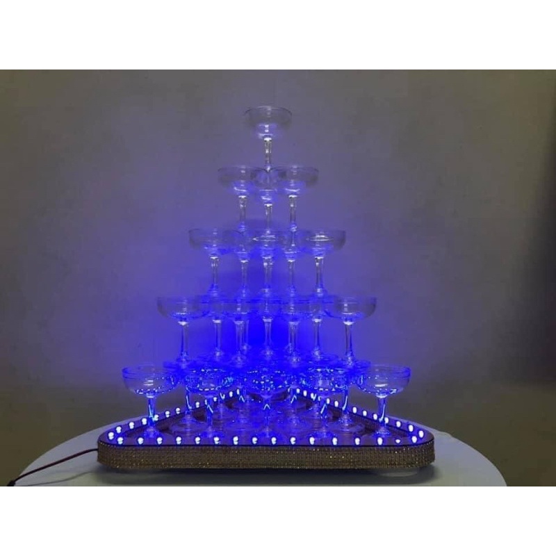 Tháp ly tam giác 5 tầng