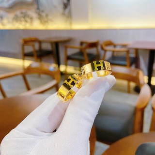 Nhẩn Titan hiệu H mạ vàng ko đen