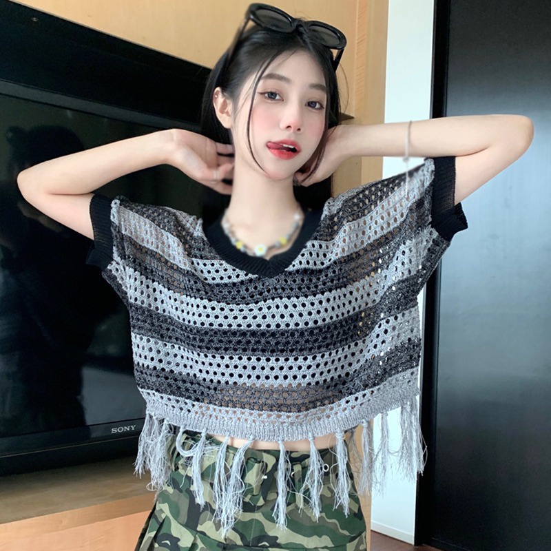 Áo Dệt Kim Tay Dài Dáng Rộng Cổ Chữ V Phối Tua Rua Họa Tiết Kẻ Sọc Thời Trang Hàn Quốc Cho Nữ