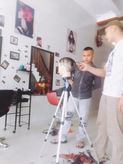 ĐẾ CHÂN MANOCANH HỌC CẮT TÓC