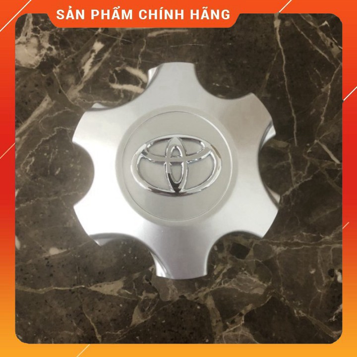 Logo chụp mâm, ốp lazang bánh xe ô tô Toyota Fortuner và Toyota Hilux SM