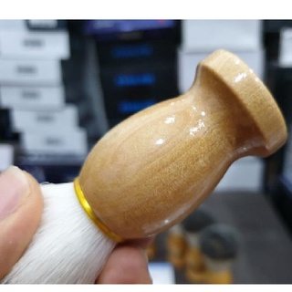 Chổi Phủi Râu Tóc Cao Cấp Cán Gỗ