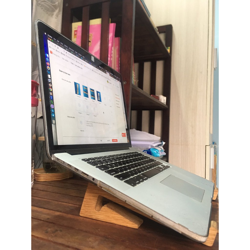 Kệ giá đỡ laptop/macbook bằng gỗ loại thấp