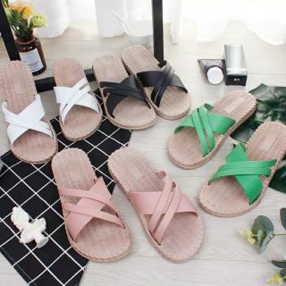 Dép nhựa quai chéo đi mưa thoải mái