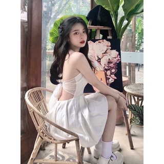 Đầm trắng công chúa nơ lưng cổ yếm