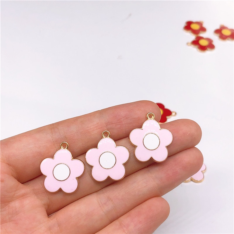 Set 4 mặt dây chuyền hình hoa bằng kim loại tráng men