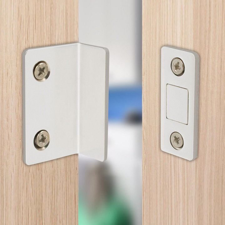 KHÓA NAM CHÂM 90 ĐỘ GẮN CỬA LÙA CỬA TRƯỢT chắc chắn  – 909