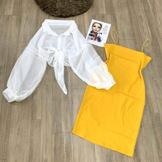 SET ĐẦM HAI DÂY BODY MÀU VÀNG + ÁO KHOÁC VOAN MÀU TRẮNG 💛