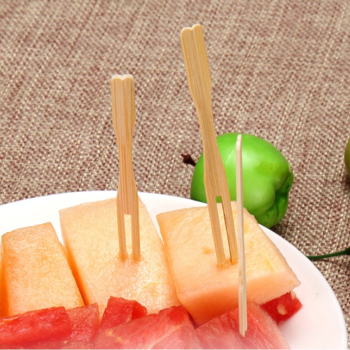 Sỉ 10 Nĩa Tre Sử Dụng Một Lần 100 cái