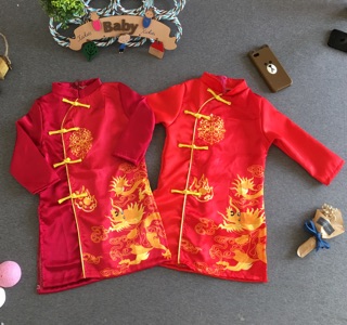 Áo dài cách tân rồng lụa