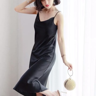 [sẵn] Váy 2 dây cổ đổ basic