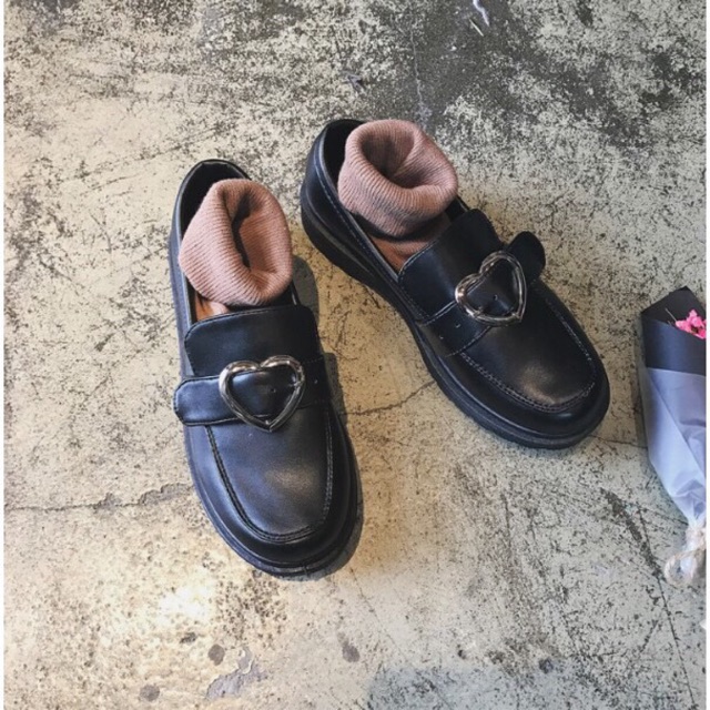 ] Giày oxford khuy trái tim da trơn D11