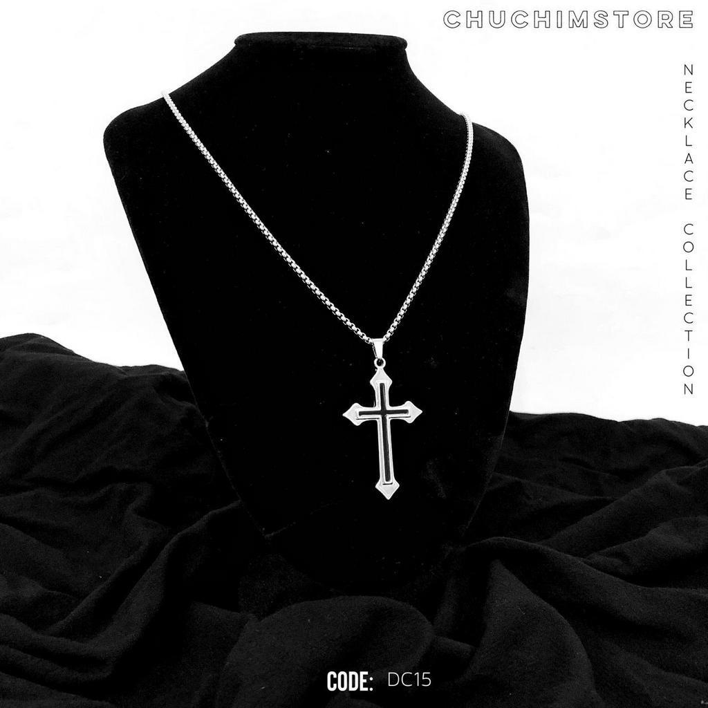 Dây chuyền thánh giá đen viền bạc