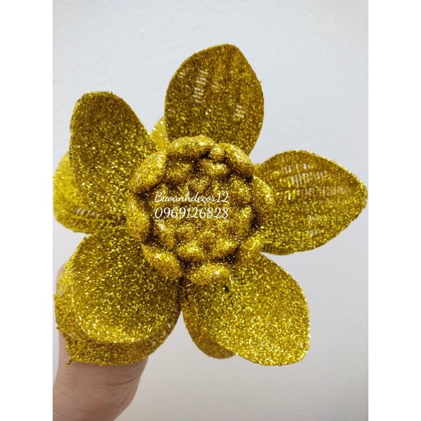 Bông sen kim tuyến trang trí tháp oản tài Lộc….