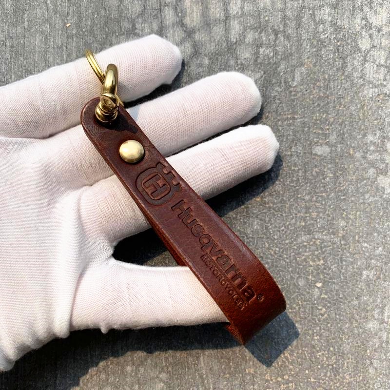 Husqvarna Vintage Motorcycle Leather Keychain Vitpilen Svartpilen401 Leather Key Pendant