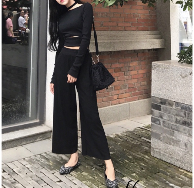 Crop Top Cut-out Gân Tăm SGGz | BigBuy360 - bigbuy360.vn