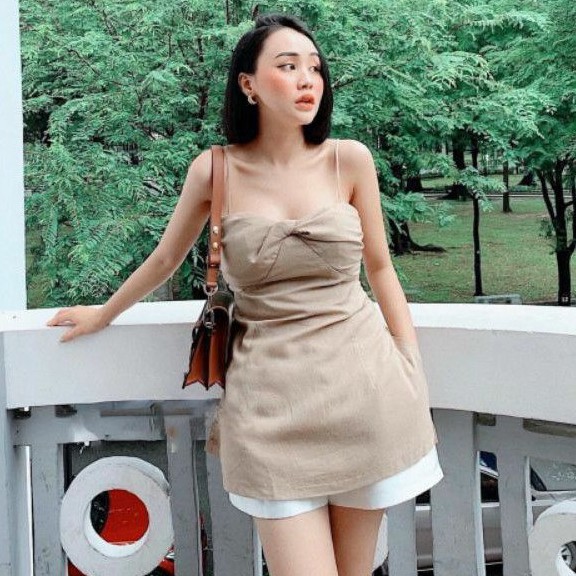 áo 2 dây xoắn ngực xẻ lai