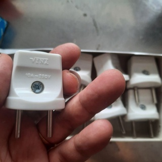 Nguyên hộp phích cắm tròn giá rẻ - phích cắm liên xô công suất 10A 250V Vina