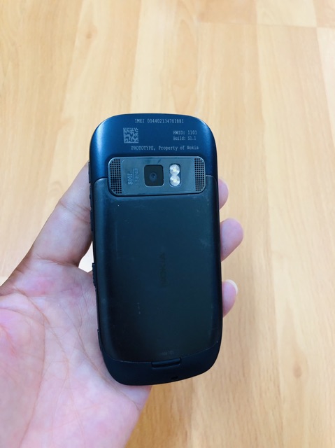 Nokia 701 proto