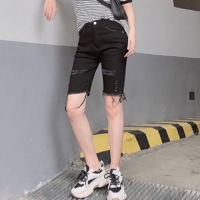 Quần ngố trắng/đen cào rách MANA1107204