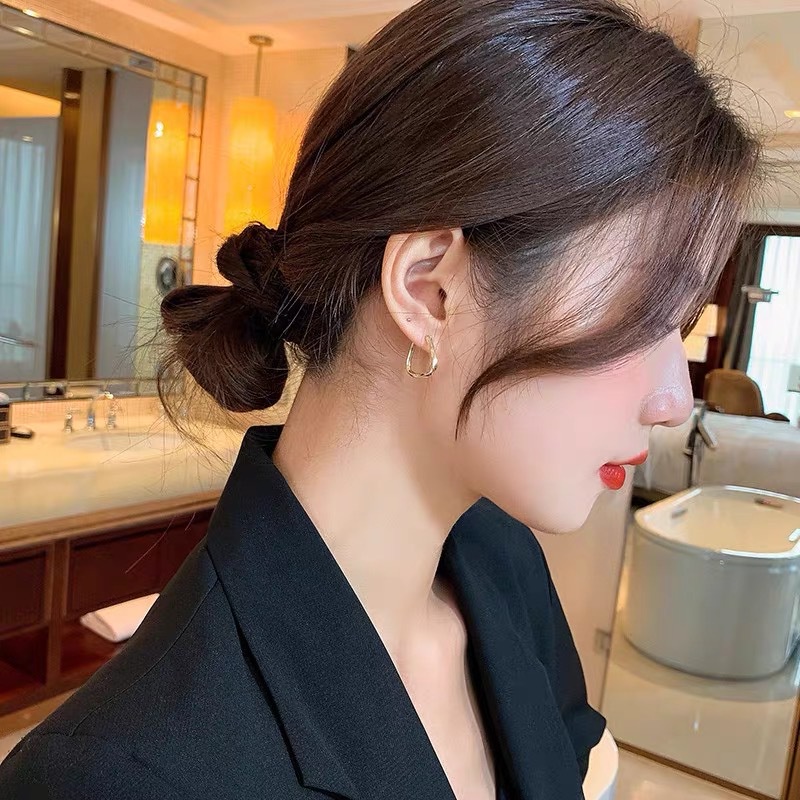 Bông Tai Nữ Hình Bầu Dục Cá Tính Mạ Bạc 925 LILY STORE