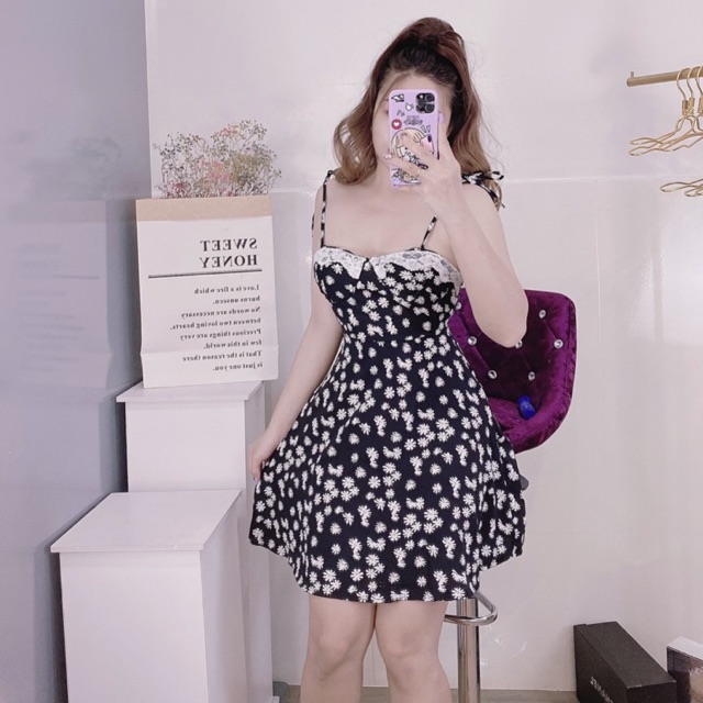 Đầm hoa cúp ngực ren
