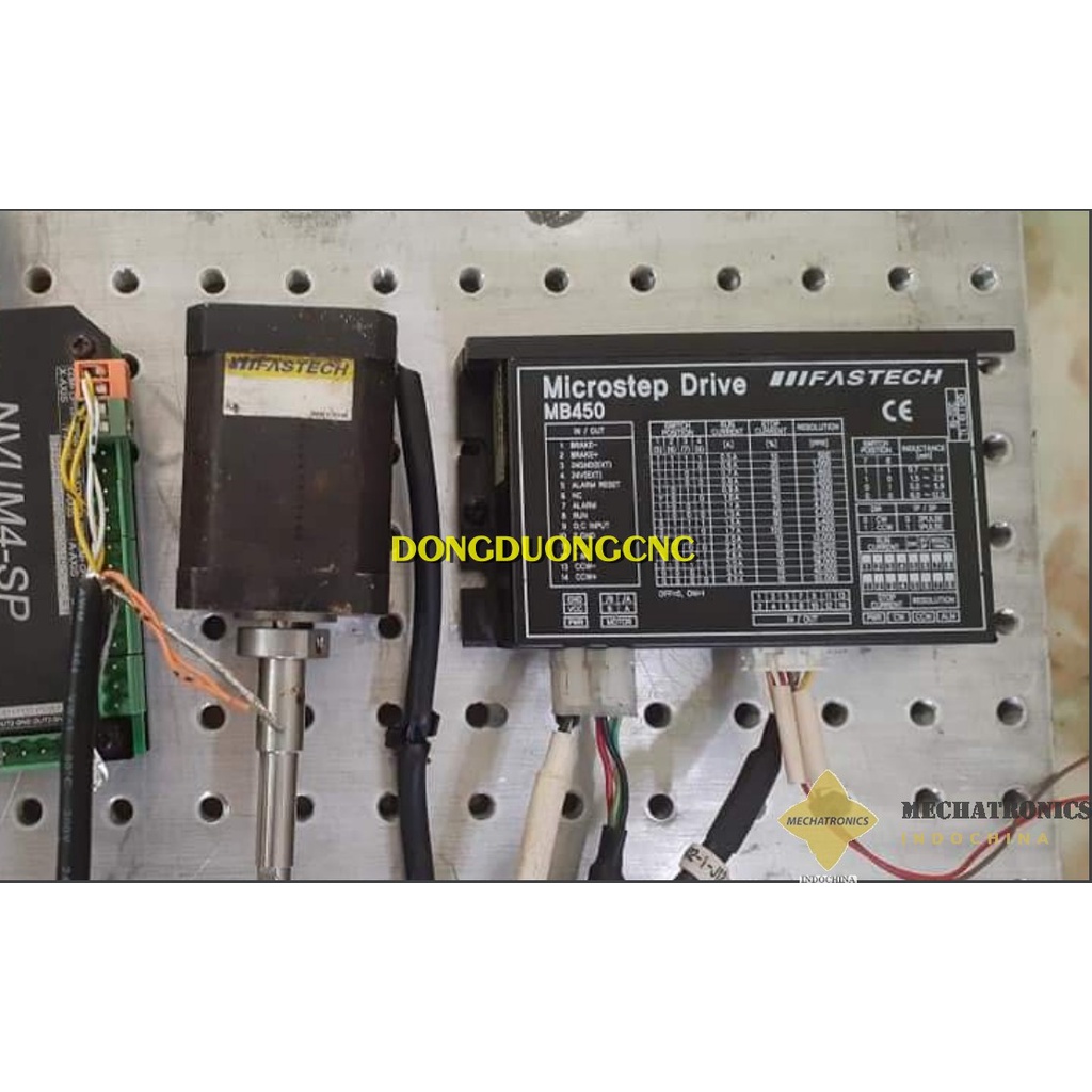 Bộ động cơ bước kèm điều khiển của FASTECH mã MB450, trục động cơ có sẵn nối trục,  áp tín hiệu, cáp động lực