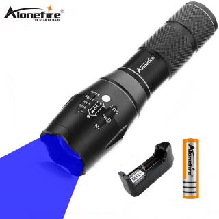 Đèn pin Alonefair G700 tia sáng xanh dương phù hợp sử dụng khi đi dã ngoại