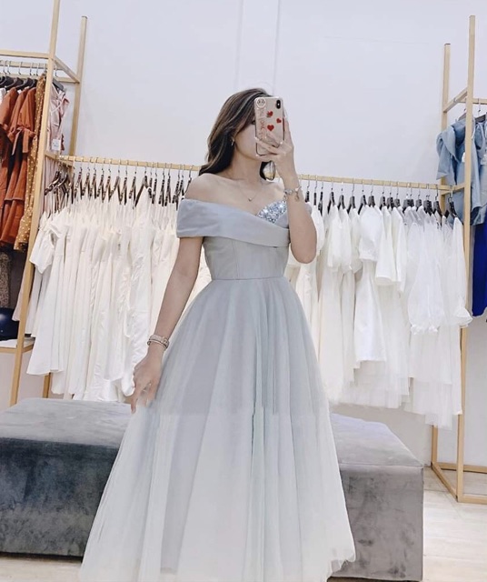 Ảnh và video shop tự quay 1000000%    Đầm xoè trễ vai đính đá