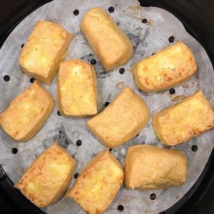 Giấy Nến Tròn Đục Lỗ 100 tờ cho nồi chiên không dầu nướng bánh lót bánh bao COTANOW