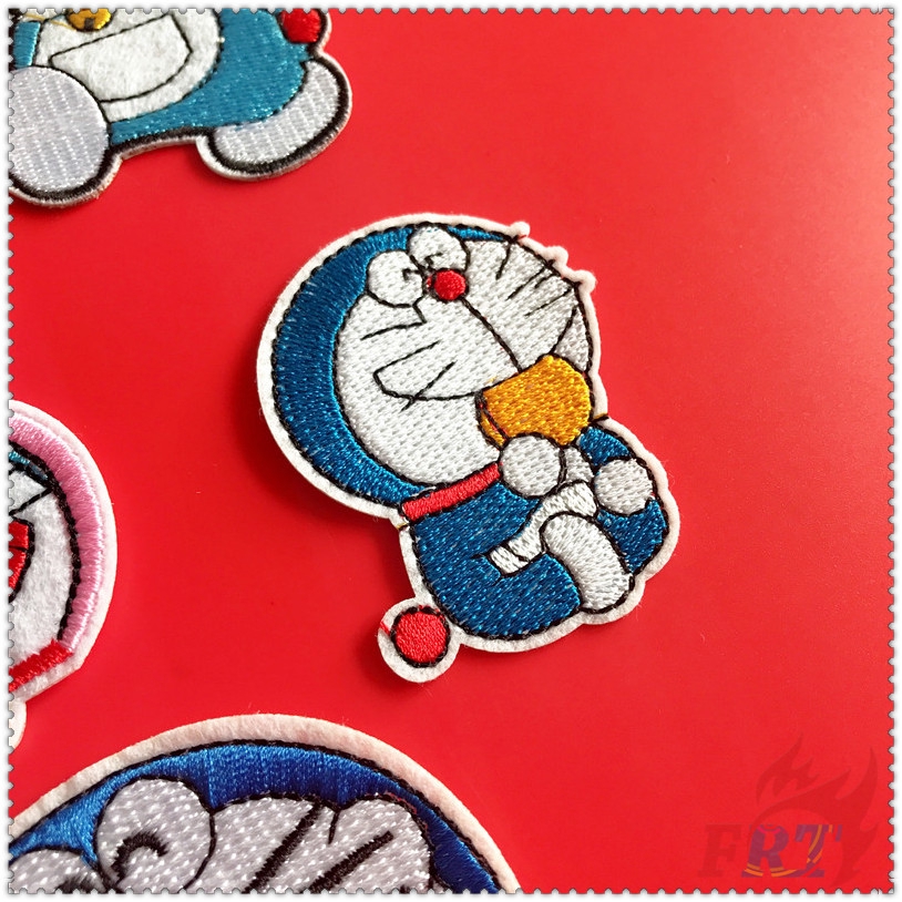 Set 1/3 miếng vá ủi quần áo hình Doraemon đáng yêu