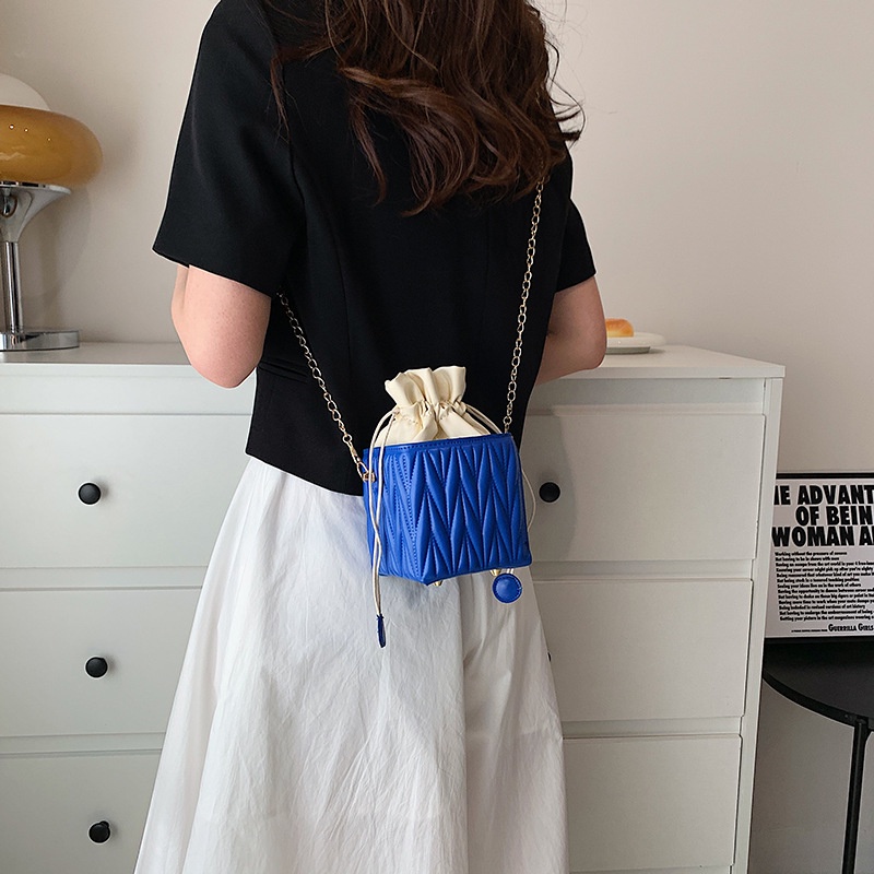 Túi Đeo JASMIN NOIR Chéo In Hoa Phối Dây Xích Thời Trang Nữ