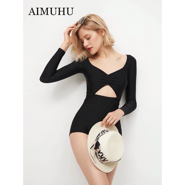 Bikini Đồ bơi liền mảnh tay dài cổ tim NHÚN NGỰC khoét lưng màu đen sang chảnh | BigBuy360 - bigbuy360.vn