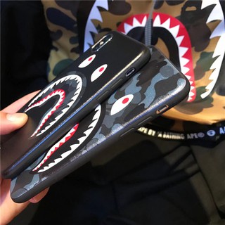 Ốp hàm cá mập bape cho iphone